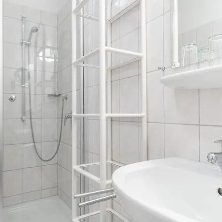 Apartment Attraktive Fuer 4 Mit Balkon Und Wlan In